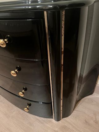 Cómoda Negra de Madera Maciza