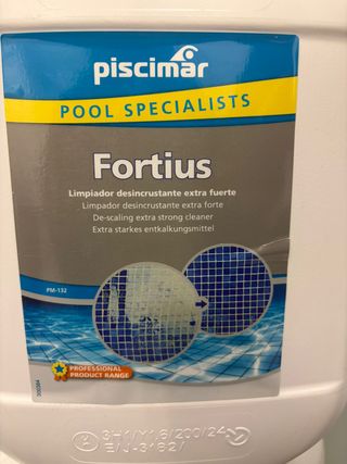 LOTE PARA MANTENIMIENTO DE PISCINAS