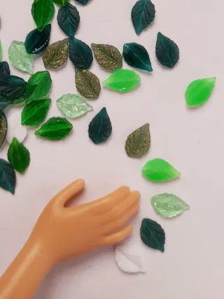 foglie per le decorazioni natalizie di Barbie