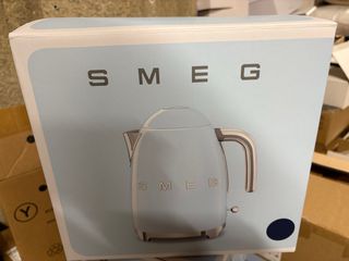 Hervidor Smeg Azul Claro