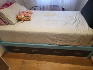 Cama infantil con cajones muy amplios