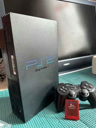 PlayStation 2 Nera con Controller e Memory Card