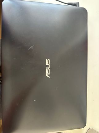 Ordenador portátil  Asus
