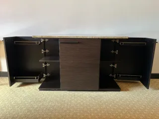 Mueble buffet piedra y madera