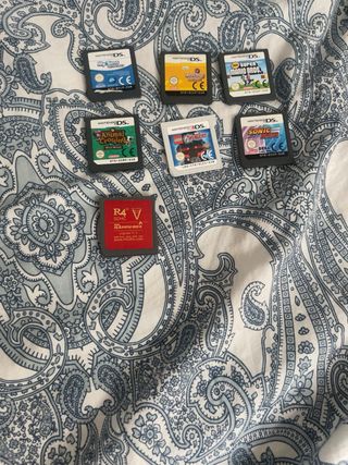 Nintendo 3DS Verde con giochi e custodia