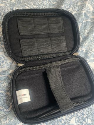 Nintendo 3DS Verde con giochi e custodia