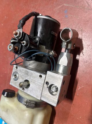 Bomba Hidráulica Plataforma elevadora MONARCH