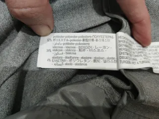 Pantalón gris de pinzas talla XS