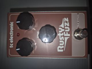 TC Electronic Rusty Fuzz Pedal Guitarra
