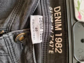 Pantalón vaquero negro