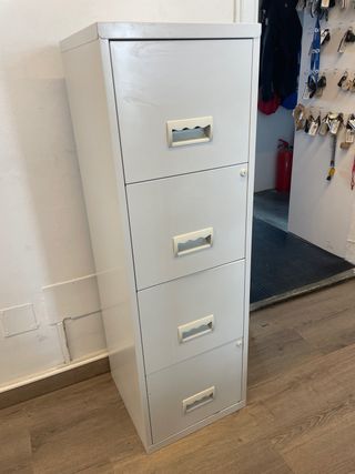 Archiviatore metallico grigio a 4 cassetti