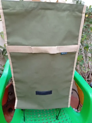 Bolsa convertible en carrito para compras
