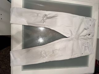 Pantalón vaquero blanco roto