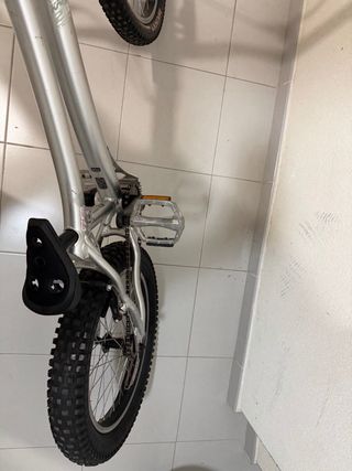 Bicicleta Monty Kamel 218