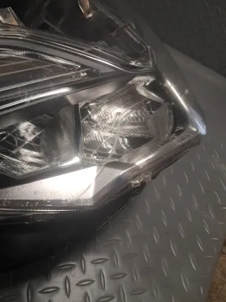 Faro Honda Forza 350 2023