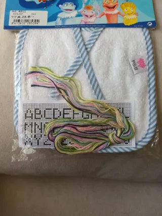 Babero infantil Los Lunnis