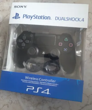 PlayStation 4 Mando