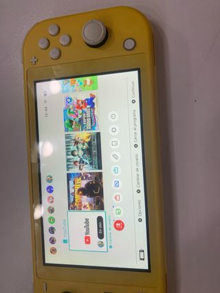 Nintendo Switch Lite Amarillo