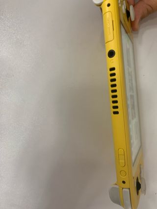 Nintendo Switch Lite Amarillo