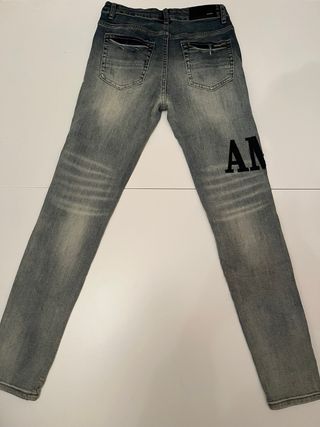 Pantalón vaquero Amiri desgastado