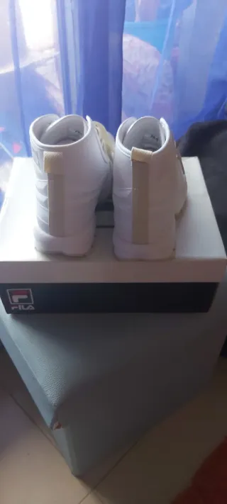 Zapatillas Fila Retroruptor Talla 40 Nuevas