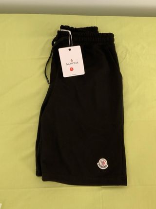 Conjunto Moncler Polo y Shorts Negro