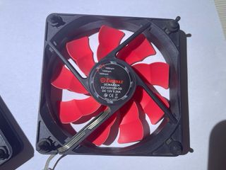 2 Ventole PC Enermax Rosse