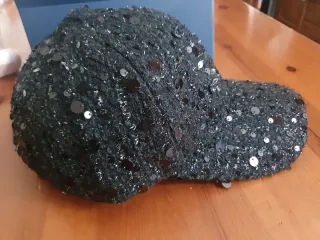 Visera tweed con lentejuelas