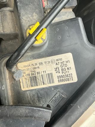 Faro delantero Peugeot 207