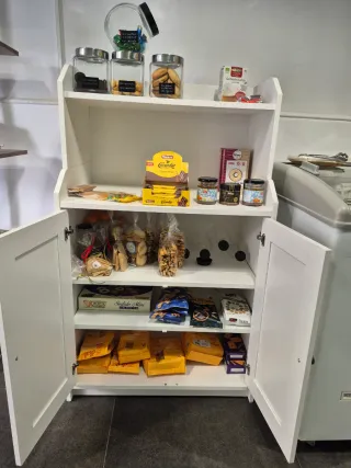 Armario pequeño blanco