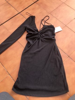 Vestido negro una manga