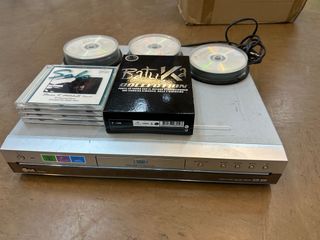 Reproductor DVD LG con Varios DVDs