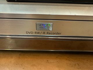 Reproductor DVD LG con Varios DVDs