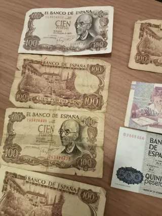 Billetes y monedas antiguas de España