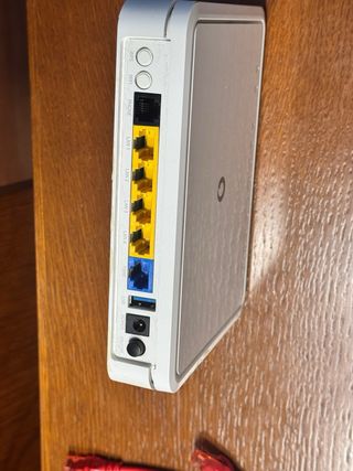 Router Vodafone Sercom AD1018