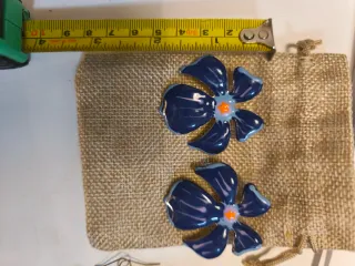 Pendientes flor bisutería azul y naranja