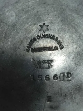 Azucarero antiguo de metal