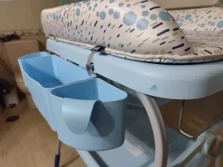 Cambiador y bañera para bebé