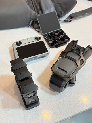 DJI Mavic 3 Pro Fly More Combo