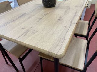 Mesa y 4 Sillas Comedor Madera