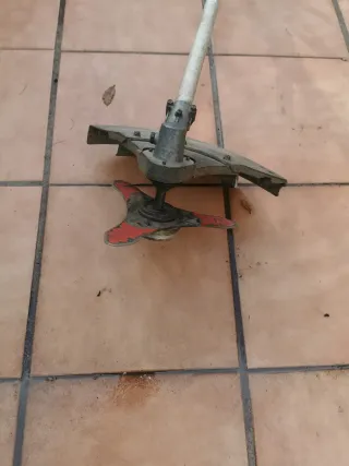 Desbrozadora VOLTOR V-2125 P