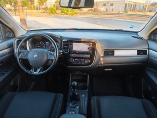 Mitsubishi Outlander 2016 220DID 150CV 4X4 7 PLAZA