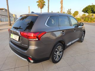 Mitsubishi Outlander 2016 220DID 150CV 4X4 7 PLAZA
