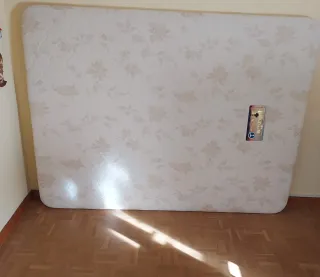 Somier Pikolin Blanco 190cm x 135cm con 4 patas