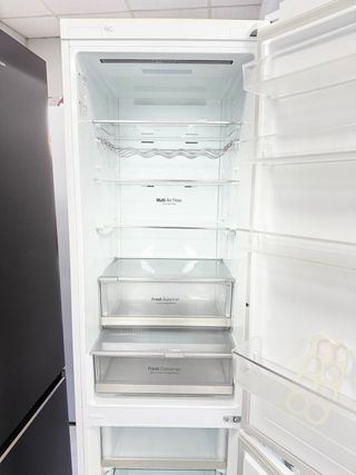 Nevera LG 2m x 60cm No Frost