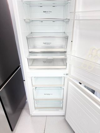 Nevera LG 2m x 60cm No Frost