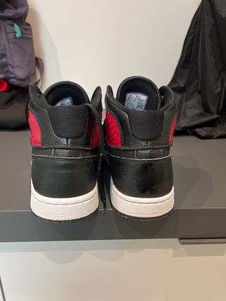 Zapatillas Jordan Jumpman Negras y Rojas