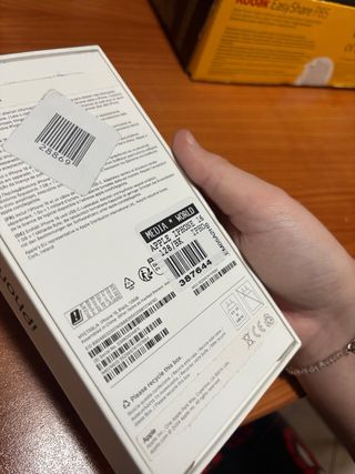 Scatola vuota iPhone 16 Apple