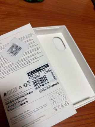 Scatola vuota iPhone 16 Apple