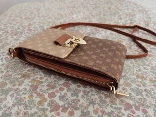 Brosa beige y marrón